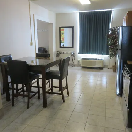 Baymont By Wyndham Fargo