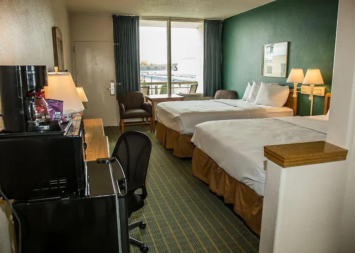 Hotel Baymont By Wyndham 2*