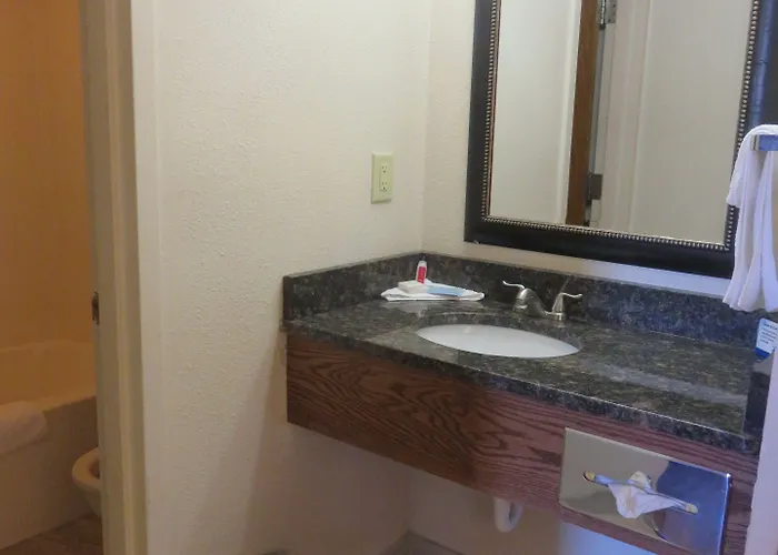 Baymont By Wyndham 2* Fargo
