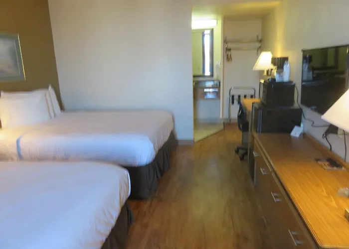 Baymont By Wyndham Hotel 2*