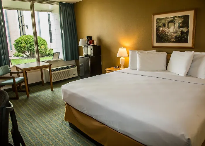 Baymont By Wyndham Hotel 2*